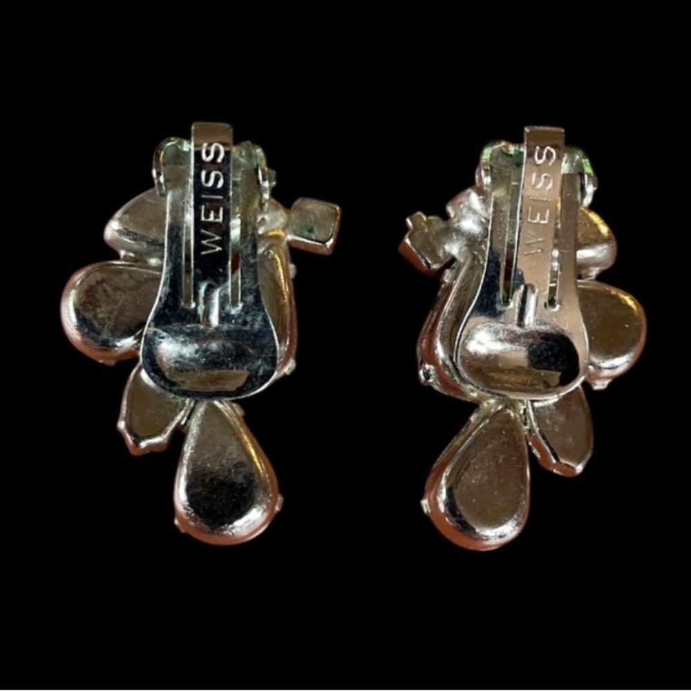 WEISS CRYSTAL EARRINGS PRONG SET AND STUNNING - Picture 14 of 14